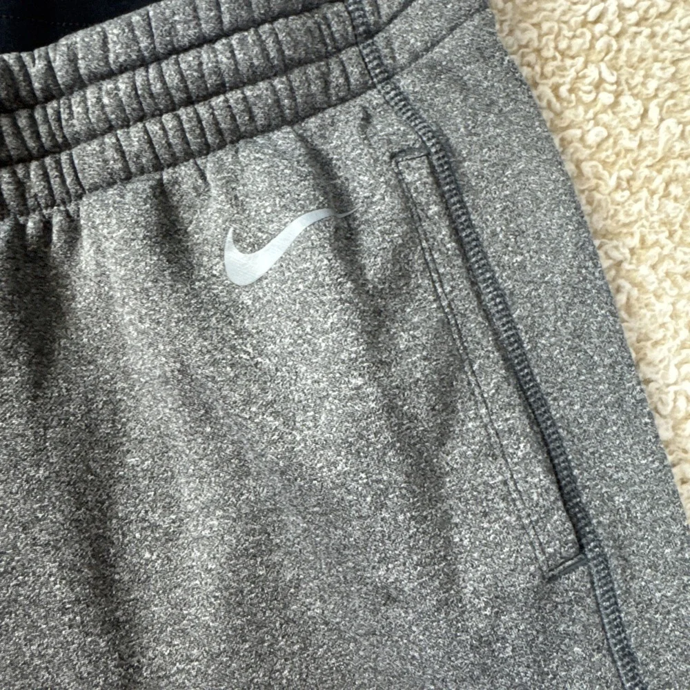 Nike Dri-Fit Sweatpants Womens Large Gray Fleece All Time Training 856918-010